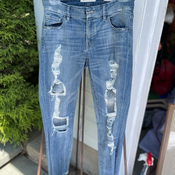 Guess Women's Distressed Power Curvy Jeans Size 26 - Picture 1 of 14